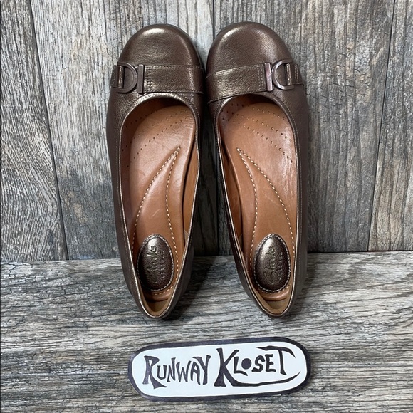 Clarks artisan flats size 7N - Picture 5 of 11